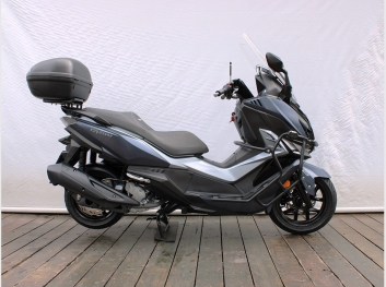 Foto Dafra CRIUSYM 300 2025
