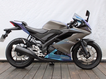 Foto Yamaha YZF R15 ABS 2025