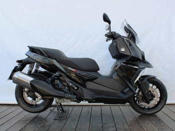Foto BMW C 400 X PLUS 2025